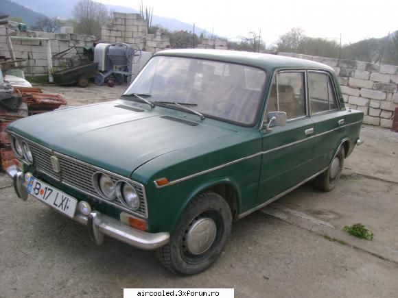 lada 1500 lateral