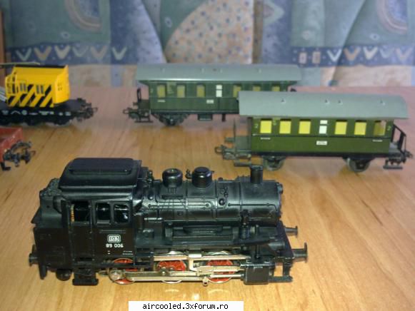 modelism feroviar trenulete aici parte dintr-un tren mai vechi locomotiva 89... si-n cazul