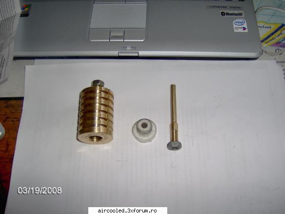 termostat piesele ... demontate ...cu mica corectura pentru metric gaura este 14.. greseala refacut