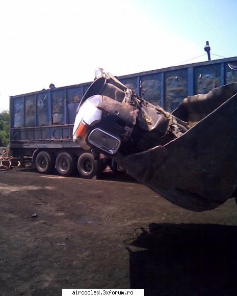 ...fordu' ala, azi... :uimit: baiet fiind, scrapyard cutreieram