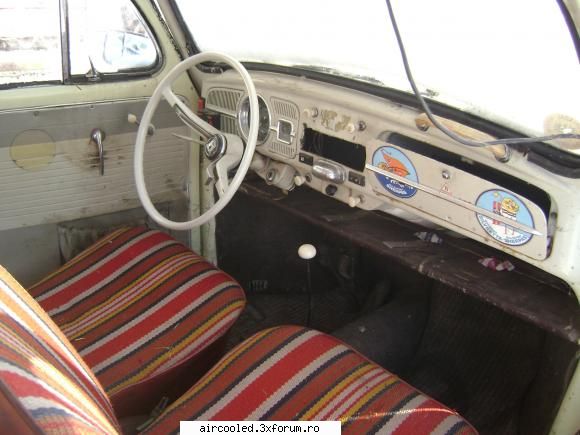 alta poza mai veche cu interiorul broasca 1200 '60