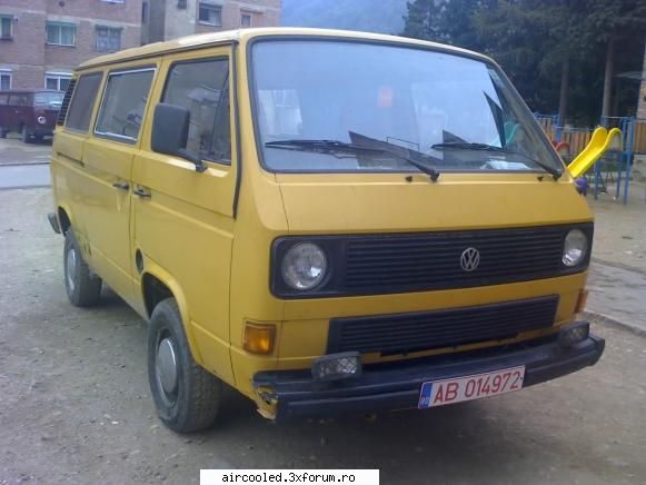 Bus T3 1983 - Nu prea am poze daca iti trebuie ceva anume spune - Vanzari- auto