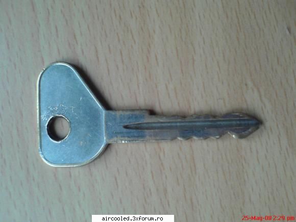 Cheie contact,usi,compartiment motor - JPG - TEHNIC