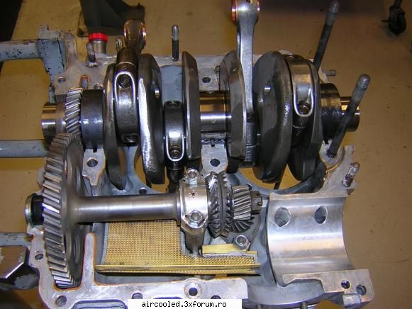 Cum se crapa? - Iete cum erau centrate bielele intr-un motor mai - TEHNIC
