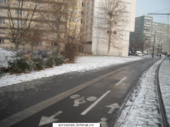incepem.
o strada ca or'care alta. d'ale lui mishu