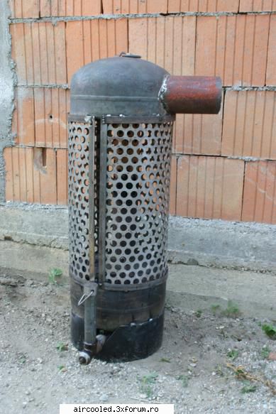 poza 2. de vanzare soba pe ulei uzat motor.