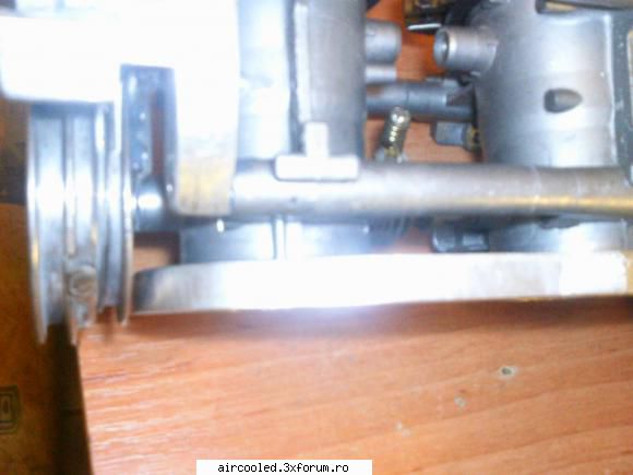 Injectie de benzina ... adaptare pe flat4 - Aci ar trebui sa se vada unde intra un surub - TUNING