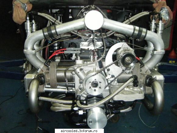 Injectie de benzina ... adaptare pe flat4 - Asa ceva? Da' scuipa la 20 cm de supapa. O fi mai - TUNING