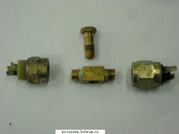 Niplaraie, garnituri, conducte etc - 6se Racord rotitor dublu pt niplu M10x1 shi - Vanzari-cumparari diverse