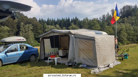 Pai, ce credeati ? (Chateau La Car 380) - Valea Topologului, august - Masina mea (alta decat VW)