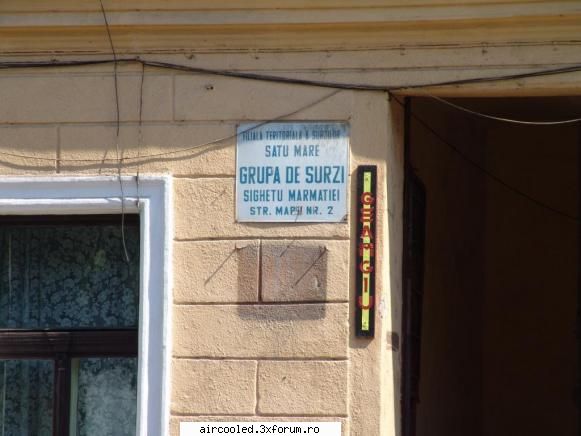 Poze, sa ne uitam la poze - Era vecinu, s-a taiat in geam - broscar in timpul liber