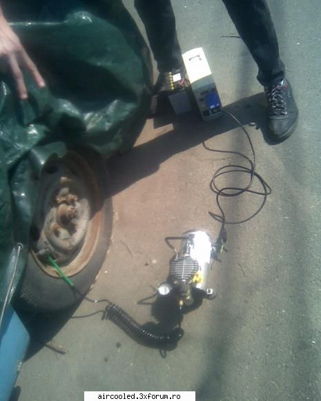 am pus in functie baterie moto, ups de la pompa aer pe 220v.. :hi: ptr.
