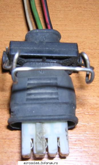 Schema electrica la aprinerea elctronica de VW 1600 CT - mufa din distribuitor - TEHNIC
