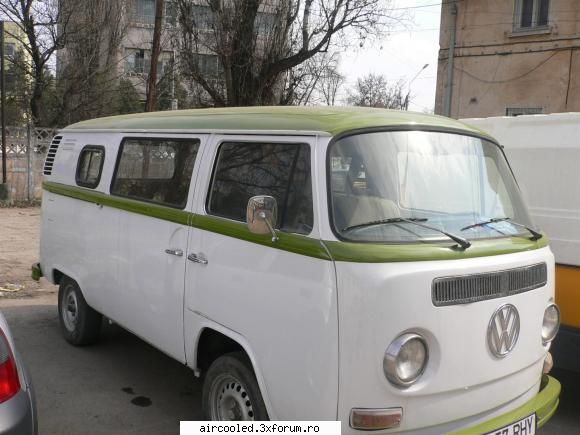 poate pe membru si pe alt vinde un t2ab: t2, 1970, motor 1584cm3 benzina, stare tehnica foarte buna,