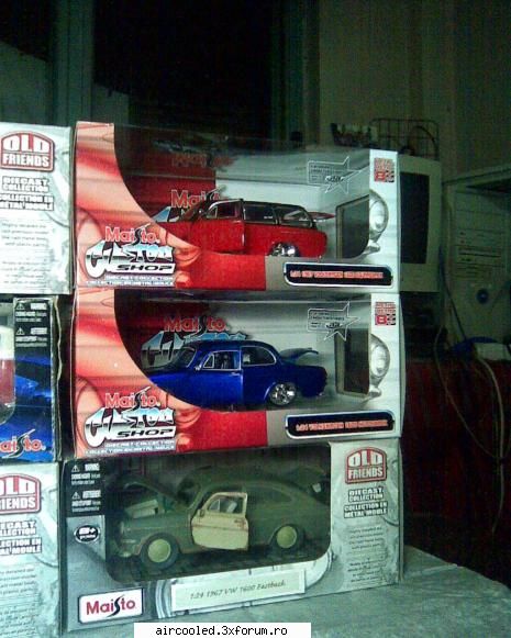 TOYS - LIVIU/RATB - broscar in timpul liber