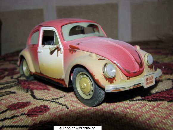 TOYS - fiecare cu ce-l doare - broscar in timpul liber