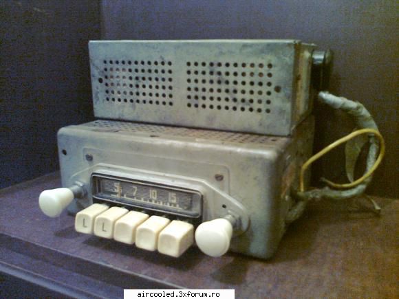 Vand radio Blaupunkt Hamburg ! - Vand Blaupunkt Hamburg an fabr. 56/57 cu taste si - Vanzari- piese