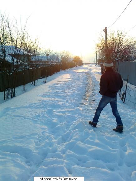 Viata la tara - Da, io am venit pe aici. - prima masina- adica nu - broscar in timpul liber