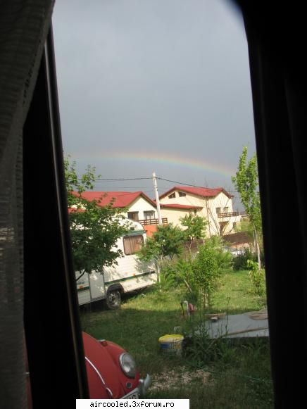 Viata la tara - Curcubeu la tara :) - broscar in timpul liber