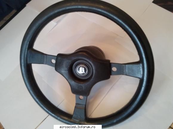 Volan piele Raid - Vand volan piele sport Raid1 36 cm, volanul este - Vanzari-cumparari diverse