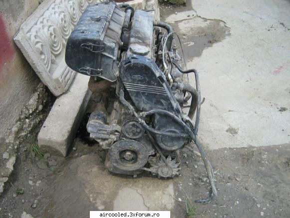 de vanzare - vand urmatoarele: motor de ford fiesta din 1986 - Vanzari-cumparari diverse