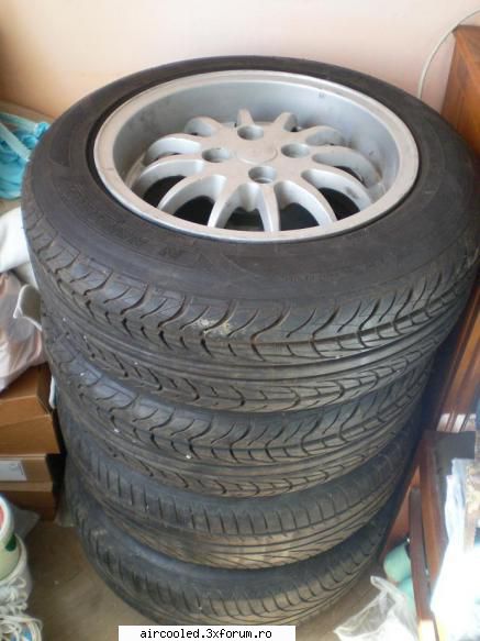 - jante aliaj cu buza lata: 450 lei;
- cauciucuri fata 185 r15 nankang noi, nerulate: 300 lei;
-
