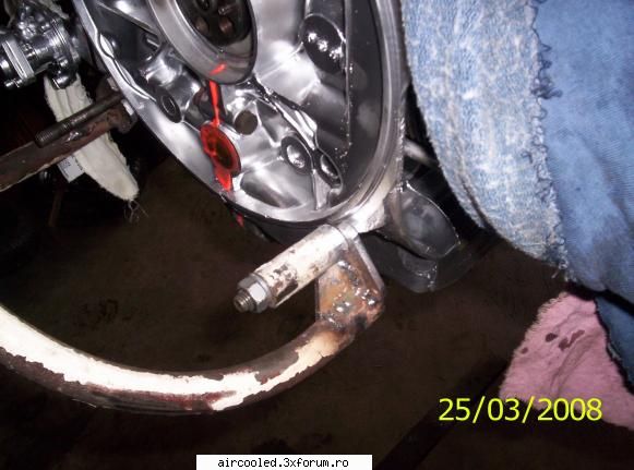 engine stand - detaliu prindere la prezon jos.. tabla gaurita in - SCULE SI DISPOZITIVE