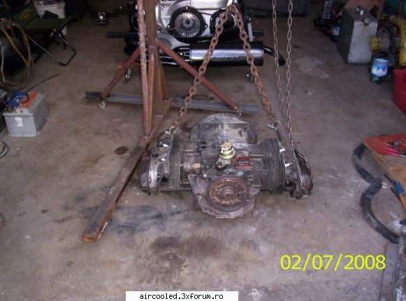 engine stand - asta e motorul .. de 1200 ... legat de palan - SCULE SI DISPOZITIVE