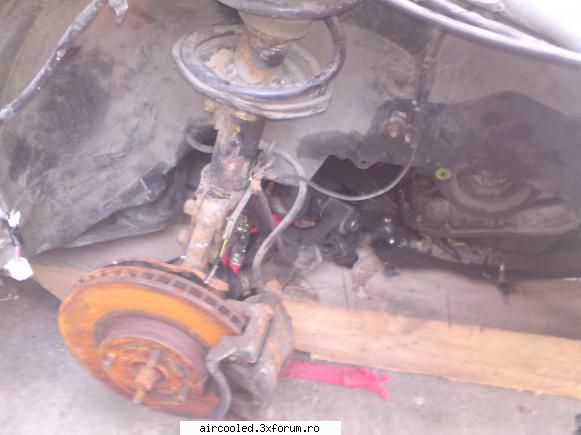 lucru manual - jugul motor rupt unde se prinde bratul inferior - Diverse mestereli Auto (non-aircooled)