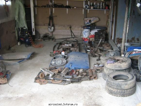 mini moris 1970 - cu piesele aferente, dar nu stiu cat de complete - Vanzari-Cumparari Auto, alte marci