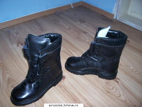 vand echipament motociclist - bocanci piele noi lei - Vanzari-cumparari diverse
